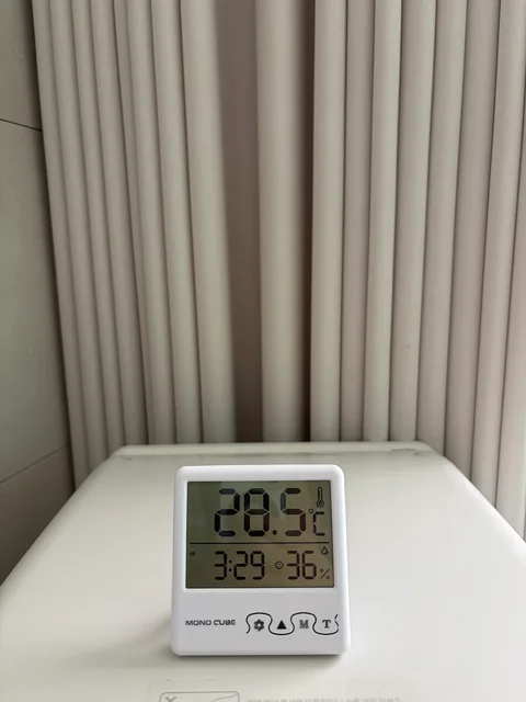Recorded hygrometer: 28.5 °C and 36% RH